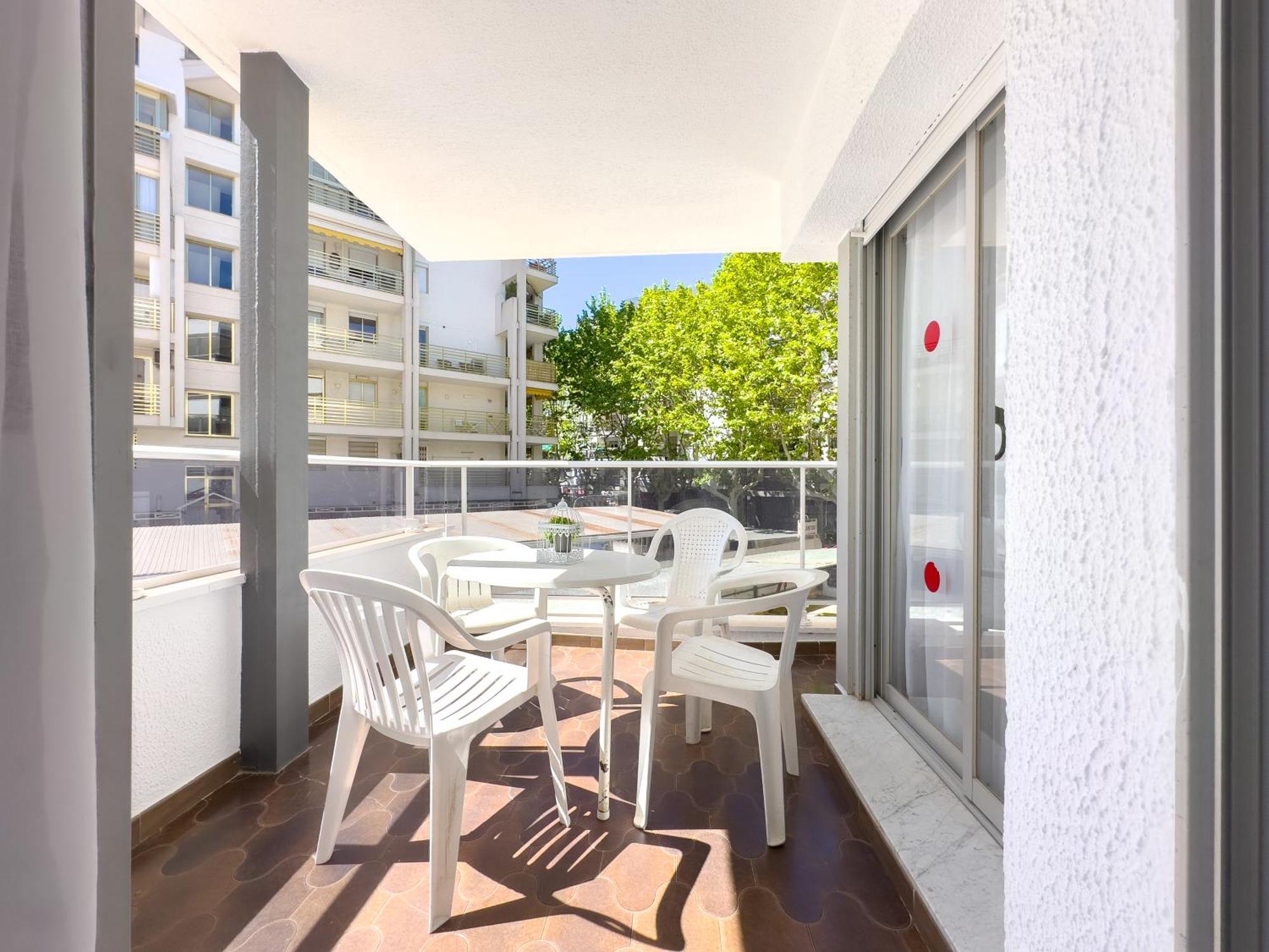 Rentalmar Atlantida Apartamentos Salou Extérieur photo